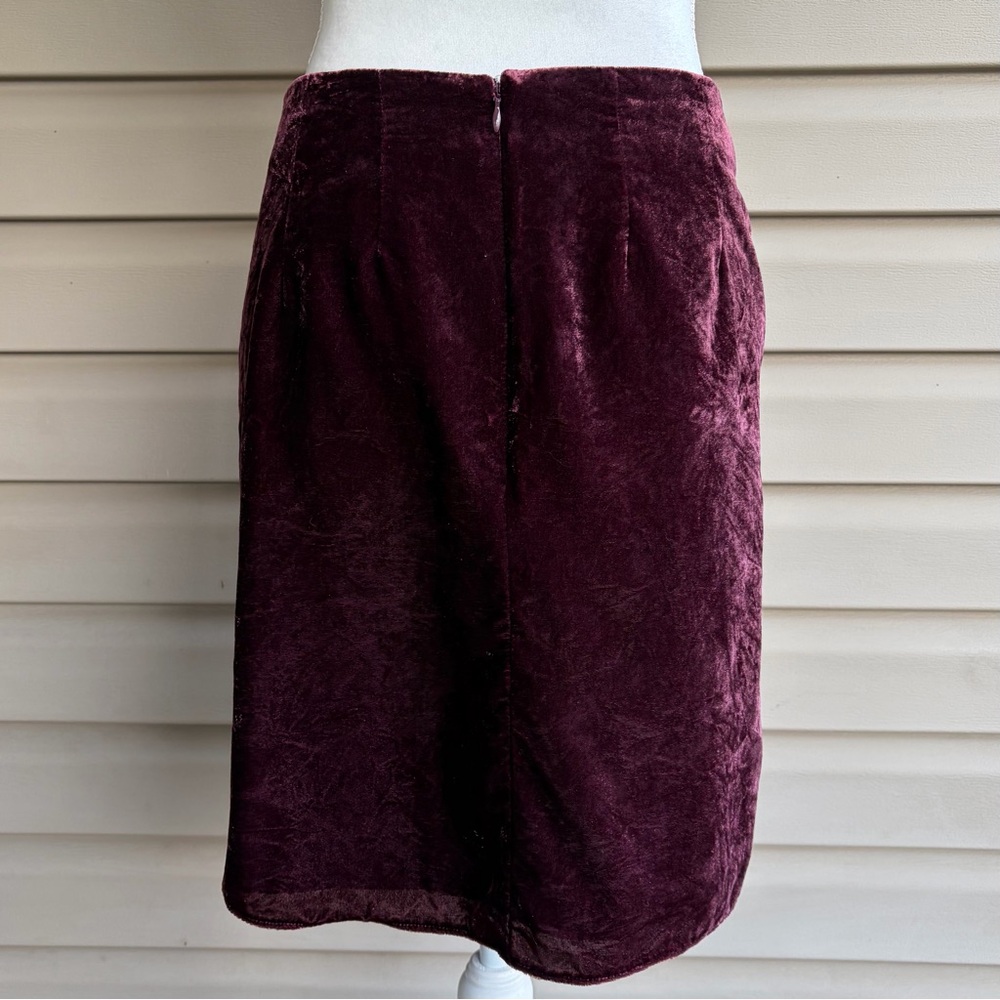 •LOFT• Velvet Twist Shift Skirt In Crushed Blackberry - Size 10 - Picture 4 of 8